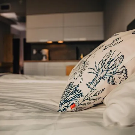 Jbhotels Premium Hanza Tower 아파트 4*