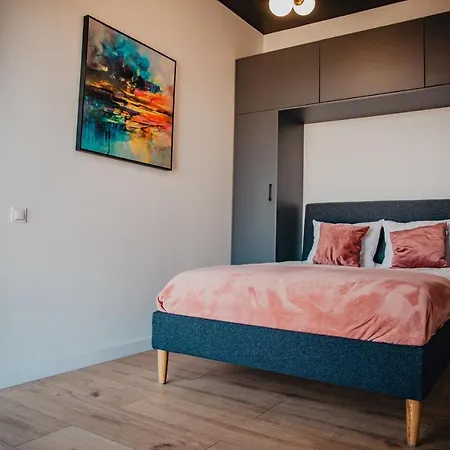 Jbhotels Premium Hanza Tower Apartamento 4*