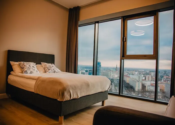 Jbhotels Premium Hanza Tower דירה 4*